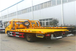 新乡附近拖车救援搭电